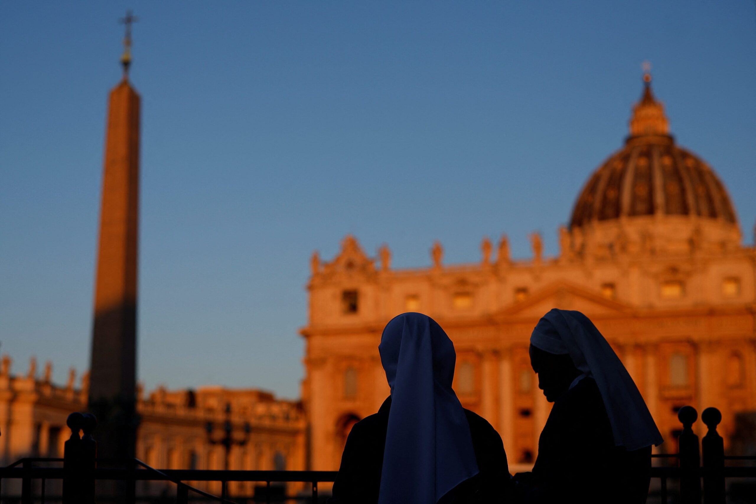Papal conclave, Pope Francis successor, Catholic Church, College of Cardinals, Sistine Chapel, election, pontiff, secret ballot, white smoke, black smoke, Vatican, USA TODAY livestream, Greta Cross
