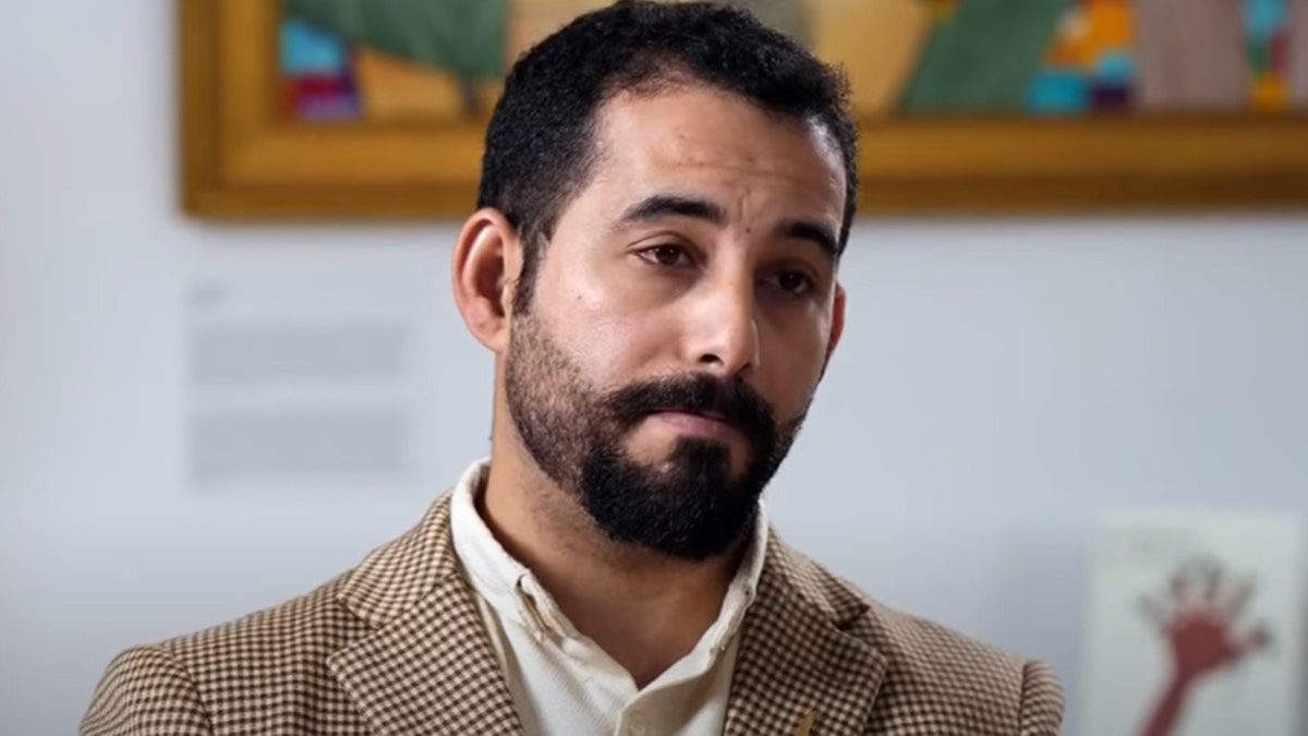 Pulitzer Prize, Mosab Abu Toha, Israeli hostages, Hamas, Gaza, New Yorker, Honest Reporting, social media posts, Emily Damari, Agam Berger, Bibas children, Al-Ahli Hospital bombing, Eli Sharabbi, torture claims, Israeli-Palestinian conflict, journalism ethics, media bias, Pulitzer board, free speech, terrorism, antisemitism, Israel, Palestine, war, October 7th attacks, fake news, propaganda.
