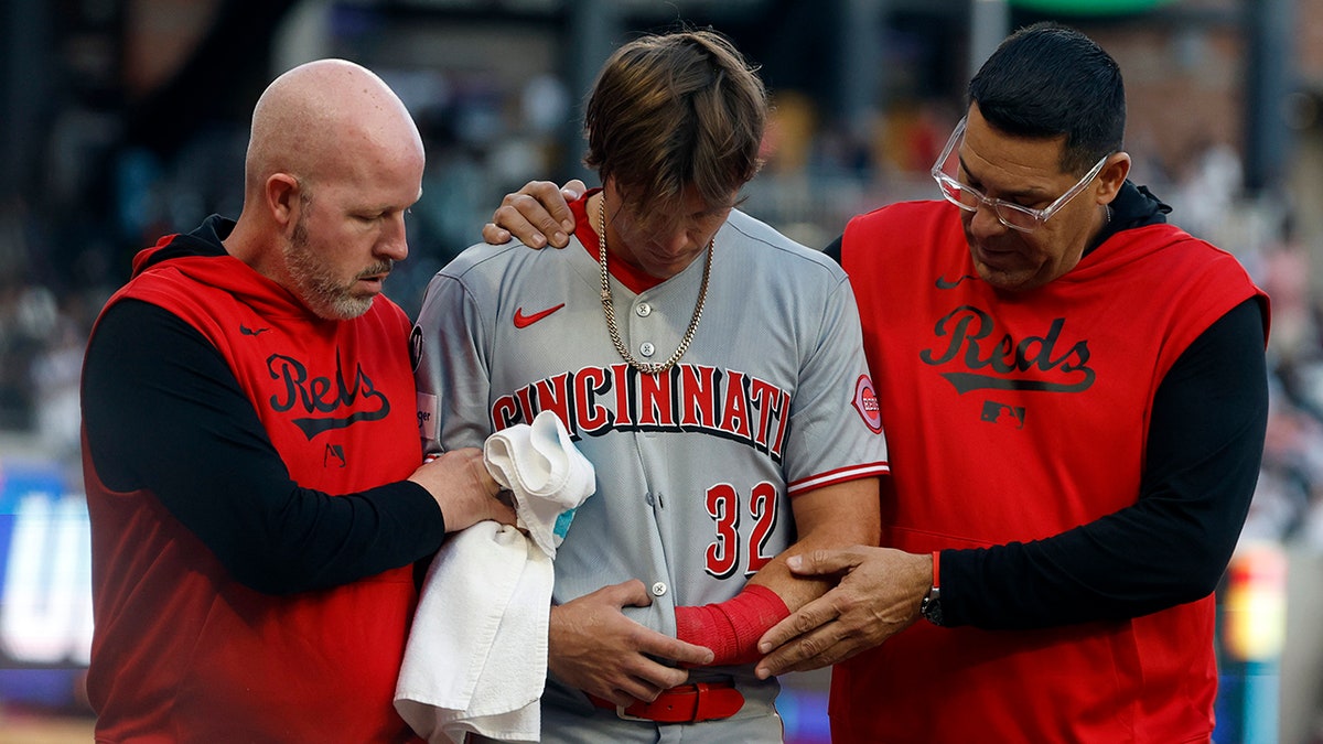 Tyler Callihan, Cincinnati Reds, MLB, baseball, injury, broken arm, Atlanta Braves, Truist Park, Terry Francona, Matt Olson, inside-the-park home run, Brian Snitker, sports news, Fox News
