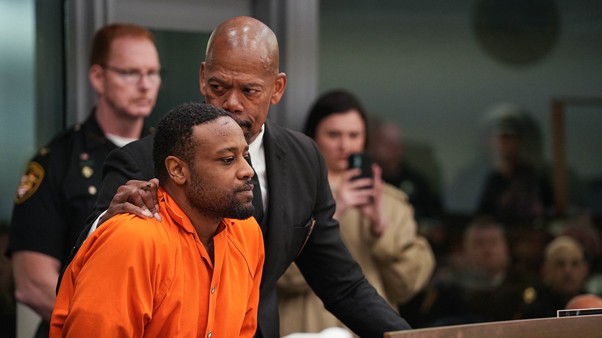 Rodney Hinton Jr., Hamilton County Sheriff's Deputy Larry Henderson, Ryan Hinton, Cincinnati Police, Ohio, courtroom disturbance, bond hearing, aggravated murder, police shooting, stolen vehicle, Fraternal Order of Police, body camera video, mental health treatment, GoFundMe, Cochran Firm, police pursuit, officer-involved shooting, Hamilton County Sheriff Charmaine McGuffey
