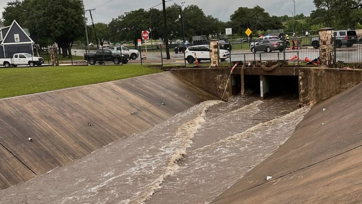 Missing child, Texas flood, Brenham, floodwaters, search, Brenham Fire Department, Brenham Independent School District, rescue, severe weather, missing student
