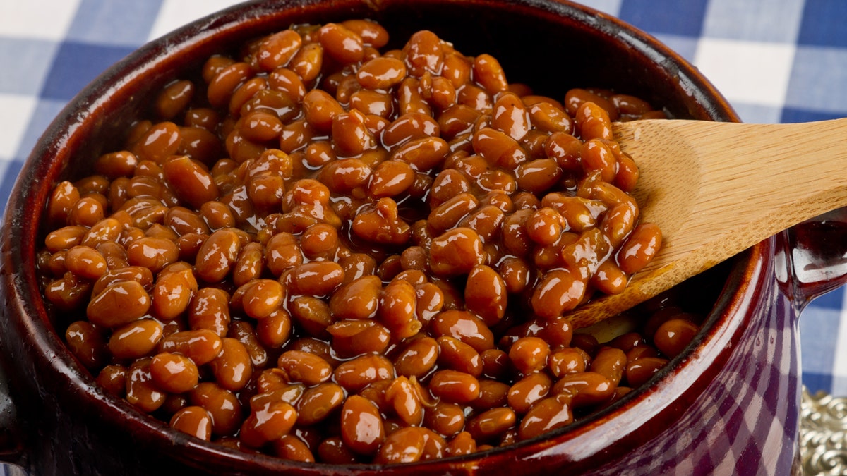 baked beans, recall, Vietti Food Group, Yellowstone, brown sugar molasses, soy allergy, FDA, food safety, allergen, consumer alert, product recall, food recall, health, safety, food news
