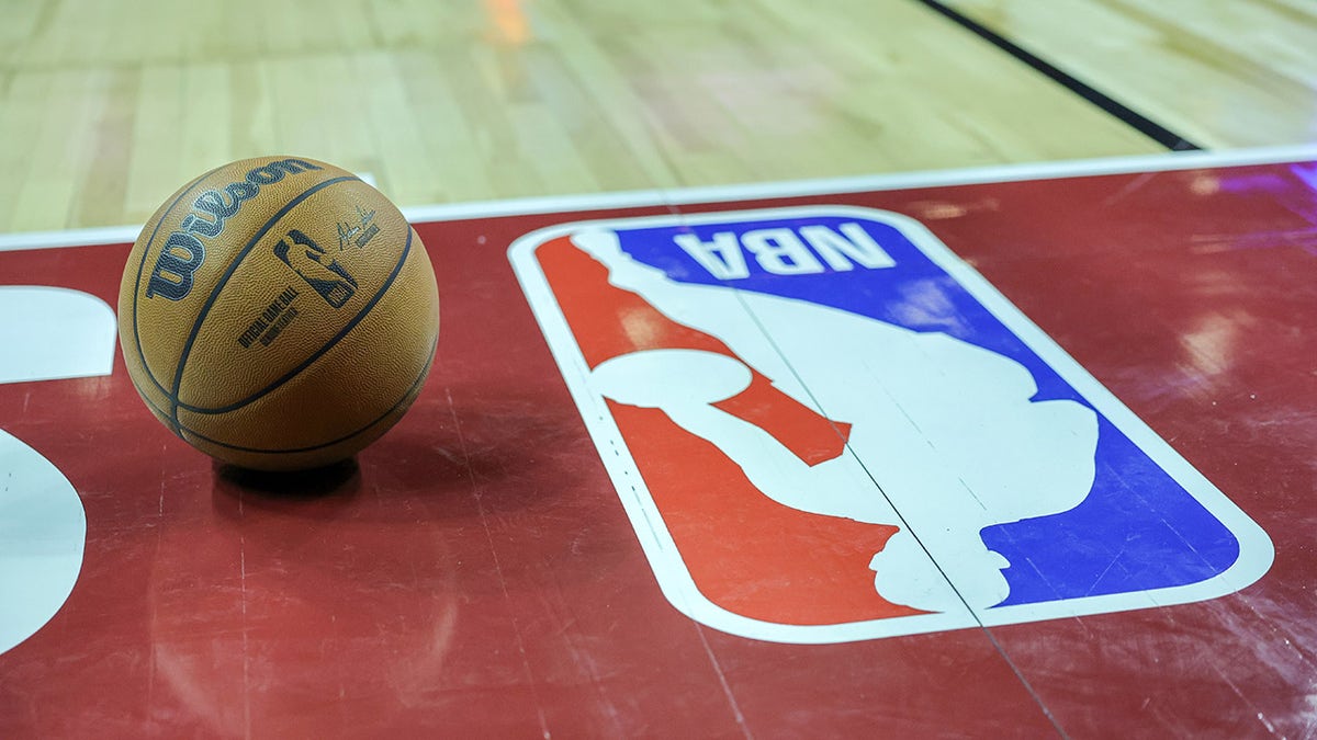 NBA, Jim Fagan, NBC, AI, Artificial Intelligence, NBA on NBC, Media Rights, Broadcasting, Charles Barkley, Kenny Smith, Inside the NBA, ESPN, Amazon, Disney, Sports, Basketball, Voiceover, Nostalgia, 1990s, Warner Bros. Discovery, WBD
