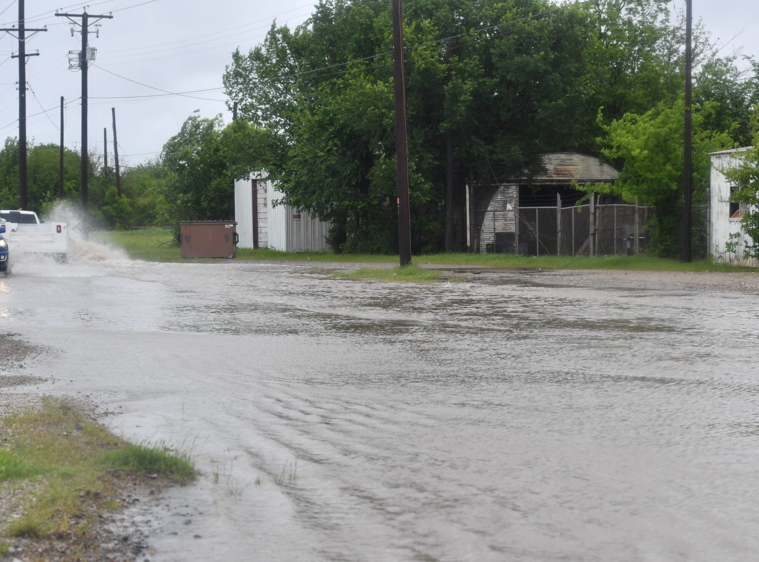 Texas floods, Louisiana floods, Great Plains thunderstorms, tornado threat, flash flooding, flood watches, National Weather Service, Brenham, Texas, 10-year-old girl, flood death, south Texas storms, large hail, Tennessee Valley storms, Mississippi Valley storms, Central Plains storms, New York flooding, excessive rainfall
