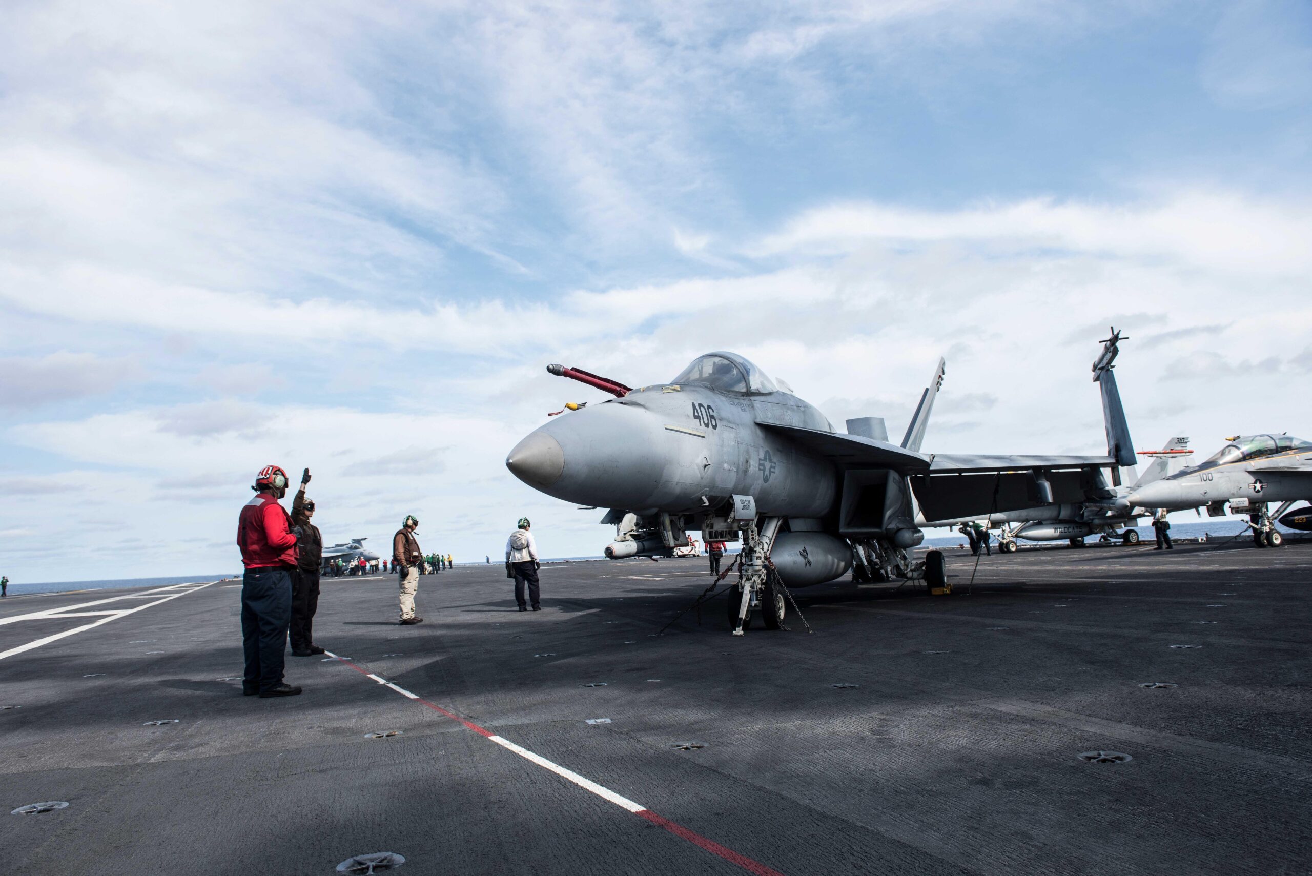 U.S. Navy, fighter jet, USS Harry S. Truman, Red Sea, F/A-18 Super Hornet, aircraft carrier, crash, ejection, Houthi fighters, Yemen, airstrikes, Donald Trump, ceasefire, investigation, Middle East
