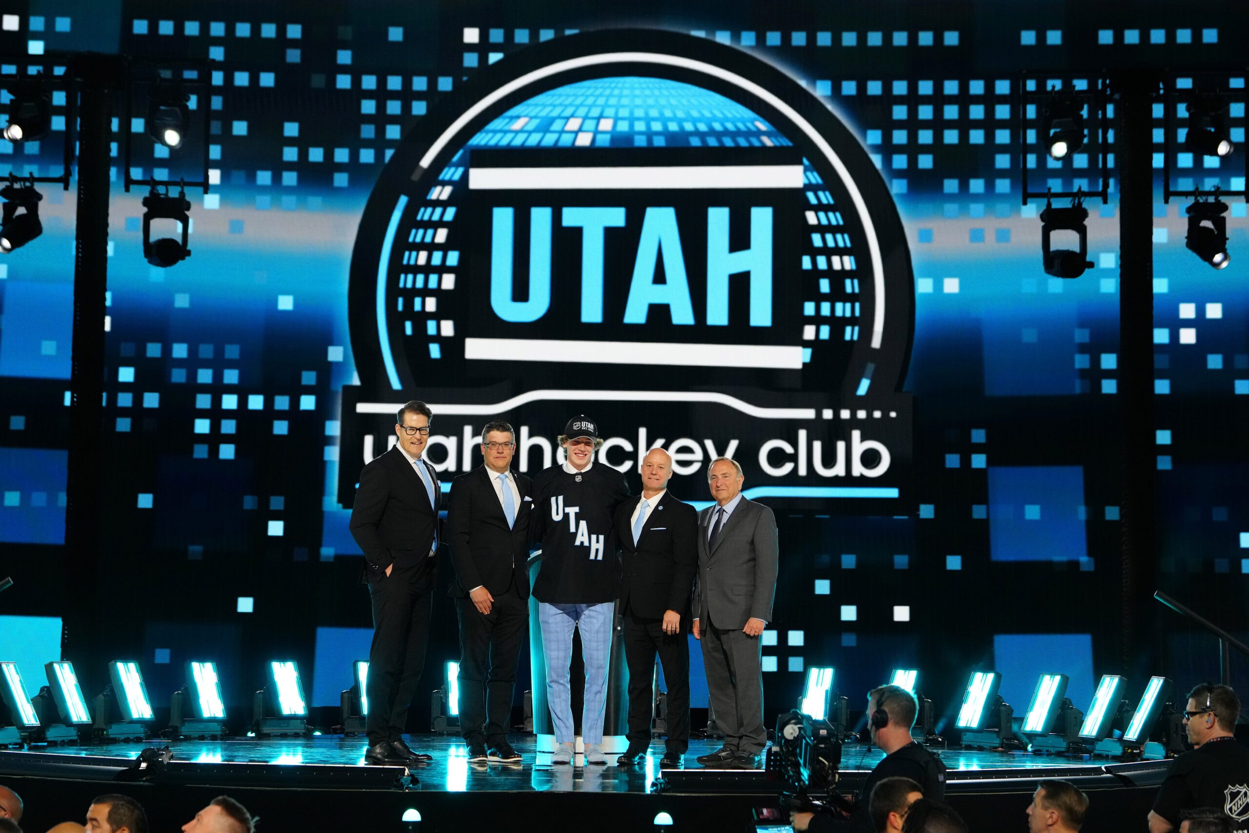 Utah Hockey Club, Utah Mammoth, NHL, hockey, Salt Lake City, Arizona Coyotes, team name, logo, branding, merchandise, Delta Center, Ryan Smith, Ashley Smith, community voting, Utah Blizzard, Utah Outlaws, Utah Venom, Utah Yeti, Wasatch, Rock Black, Salt White, Mountain Blue, Mammoth logo, tusks up, hockey jerseys, team relocation, NHL Western Conference, sports news, hockey team, new team name, team reveal
