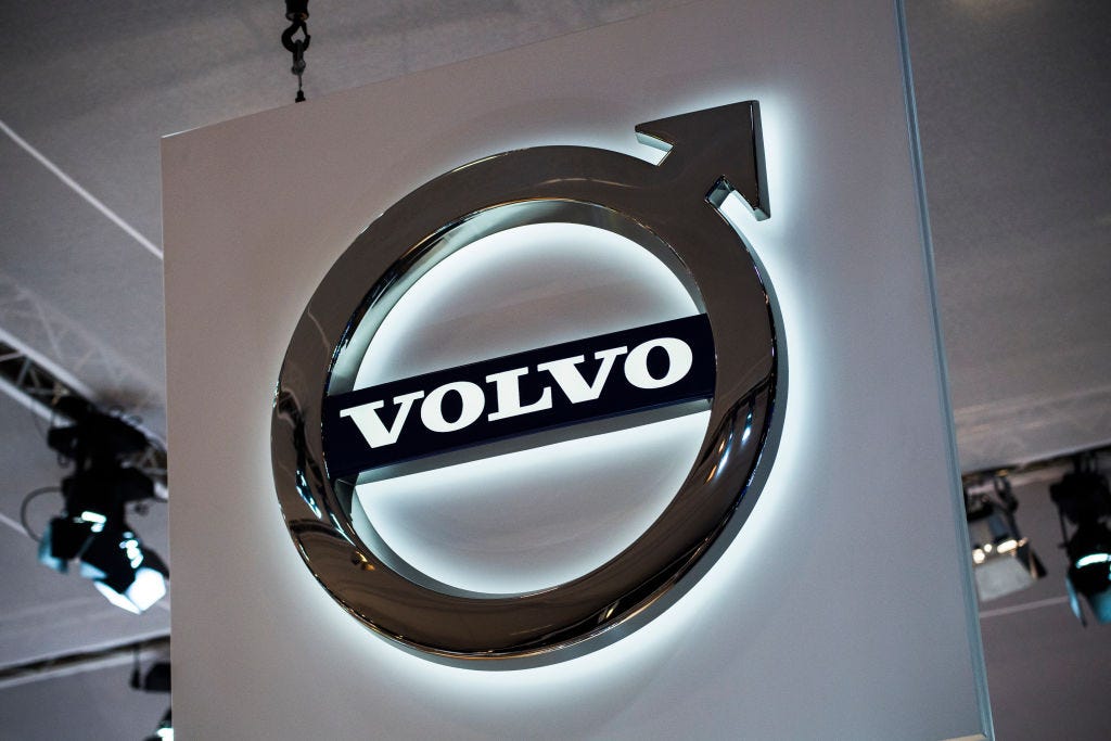 Volvo recall, rearview camera malfunction, NHTSA, vehicle safety, car recall, software update, over-the-air update, OTA update, Volvo Car customer service, R10320, car visibility, driver safety, 2021-2025 Volvo models, car accidents, car injuries, USA TODAY recall database
