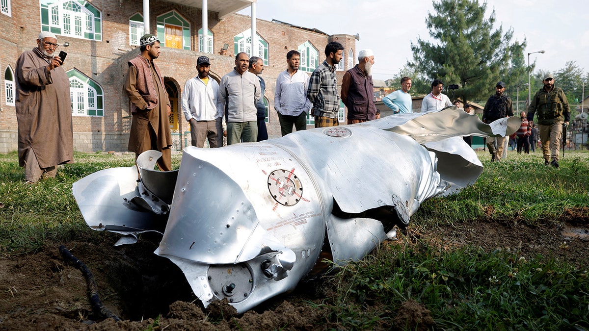 Pakistan, India, airstrikes, act of war, Kashmir, terrorist attacks, Lashkar-e-Taiba, Jaish-e-Mohammed, nuclear flashpoint, tensions, de-escalation, Operation Sindoor, Shehbaz Sharif, Narendra Modi, military, fighter jets, U.S. officials, Congress, senators
