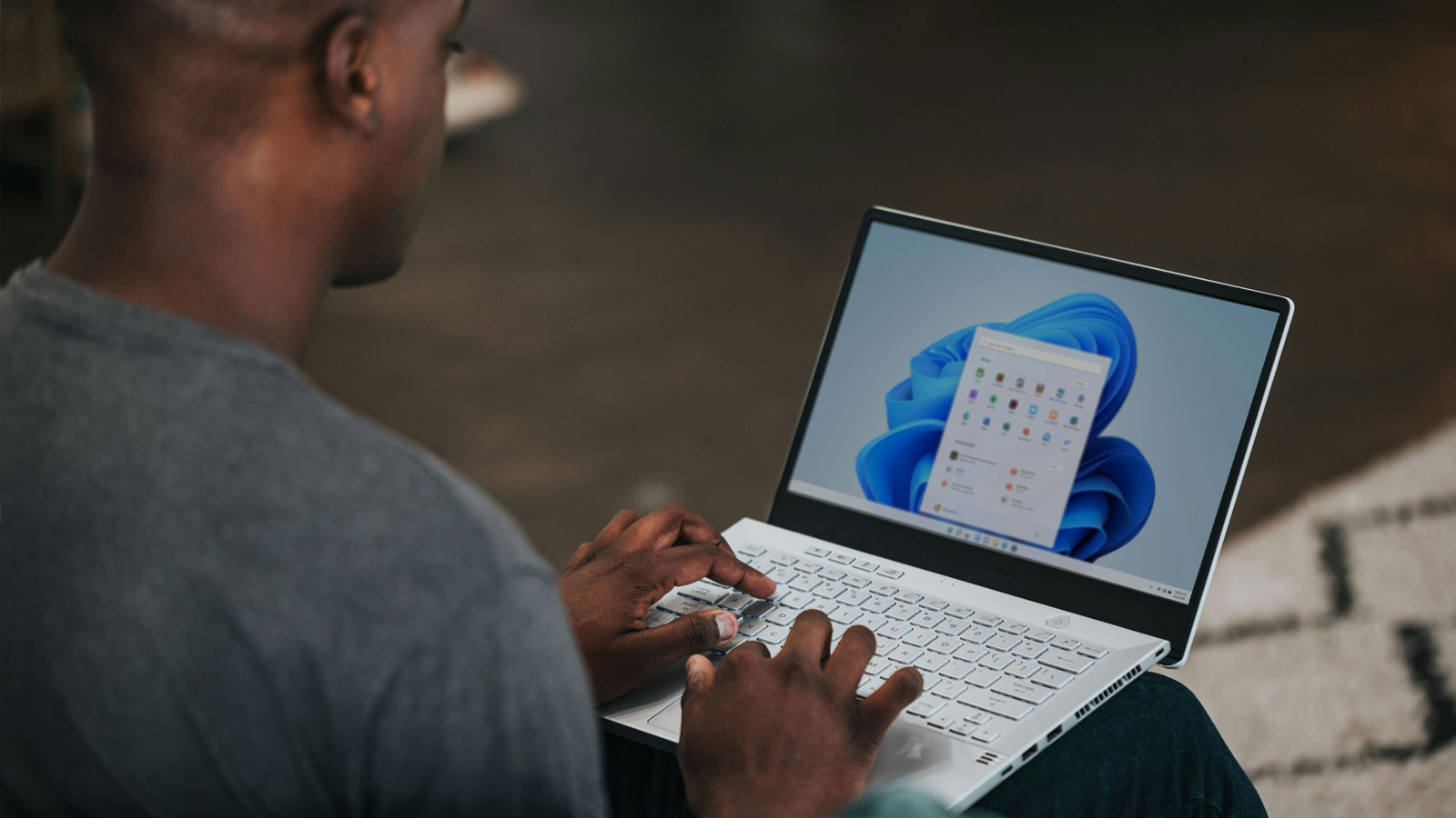 Windows 11, Microsoft Store, Windows Search, App Downloads, AI, PC Management, Troubleshooting, Start Menu, Phone Companion, New Features, Software Installation, User Experience, Bing Search Results

