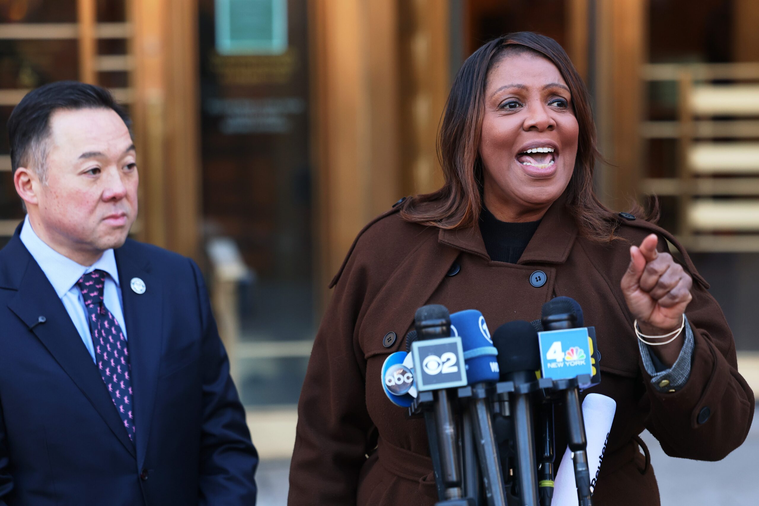 Letitia James, Donald Trump, Department of Justice, FBI investigation, real estate, New York Attorney General, fraud, loans, property purchases, William Pulte, FHFA, Abbe Lowell, Pam Bondi, political retribution
