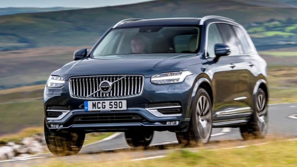 Volvo recall, rearview camera malfunction, NHTSA, vehicle safety, software update, OTA update, XC40, S90, V90CC, C40, XC60, S60, V60, V60CC, XC90, Polestar 2, Federal Motor Vehicle Safety Standards, Volvo customer service, car recall, automotive safety

