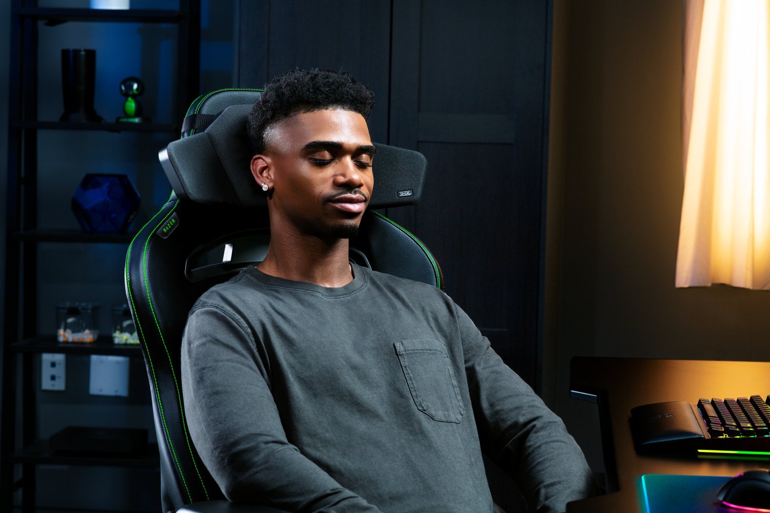 Razer Clio, gaming chair audio, headset alternative, bald head headset, spatial audio, THX Spatial Audio, near-field speakers, gaming accessories, Razer Synapse 4, wireless gaming, Razer Leviathan V2 Pro, Razer Kraken V4, Alienware Pro Wireless, gaming chair comfort, immersive audio, gaming chair accessories
