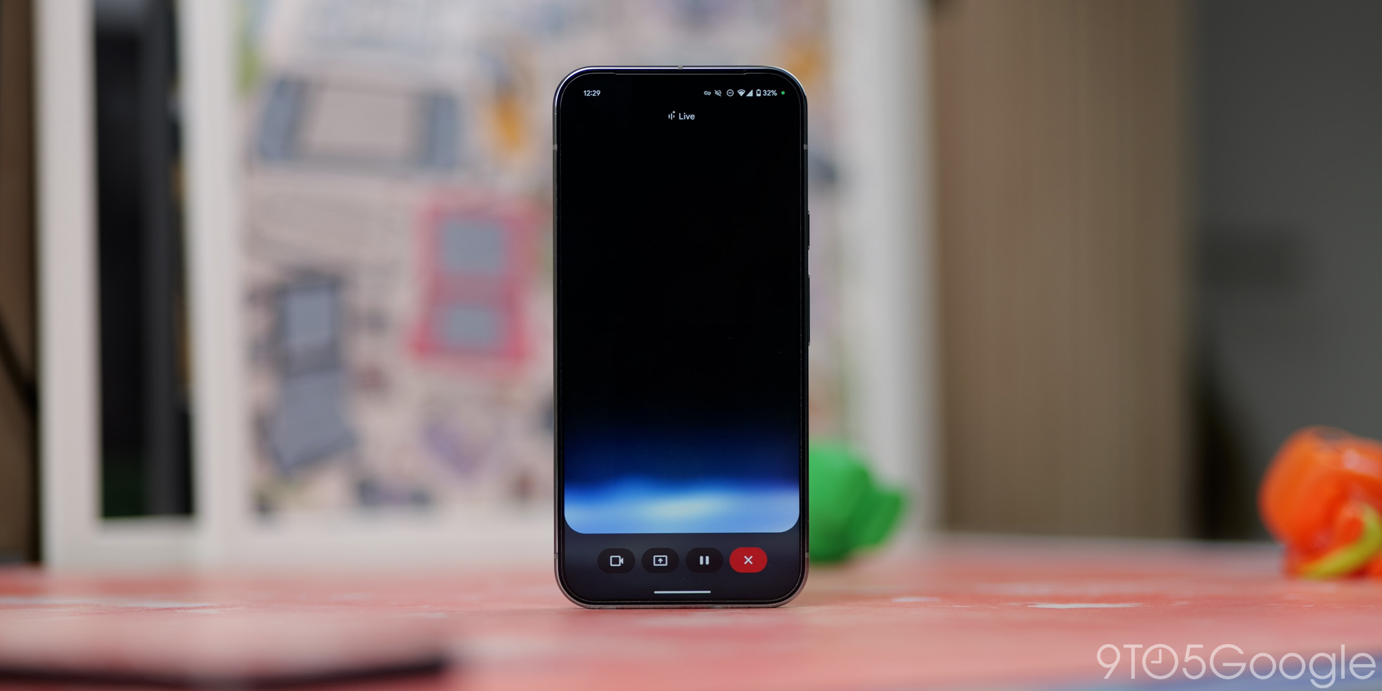 Gemini Live, Workspace, Google, Enterprise, Android, iOS, Astra, Camera Sharing, Screen Sharing, Update, Rollout, Availability, Google Workspace Tiers, Gemini App, Artificial Intelligence
