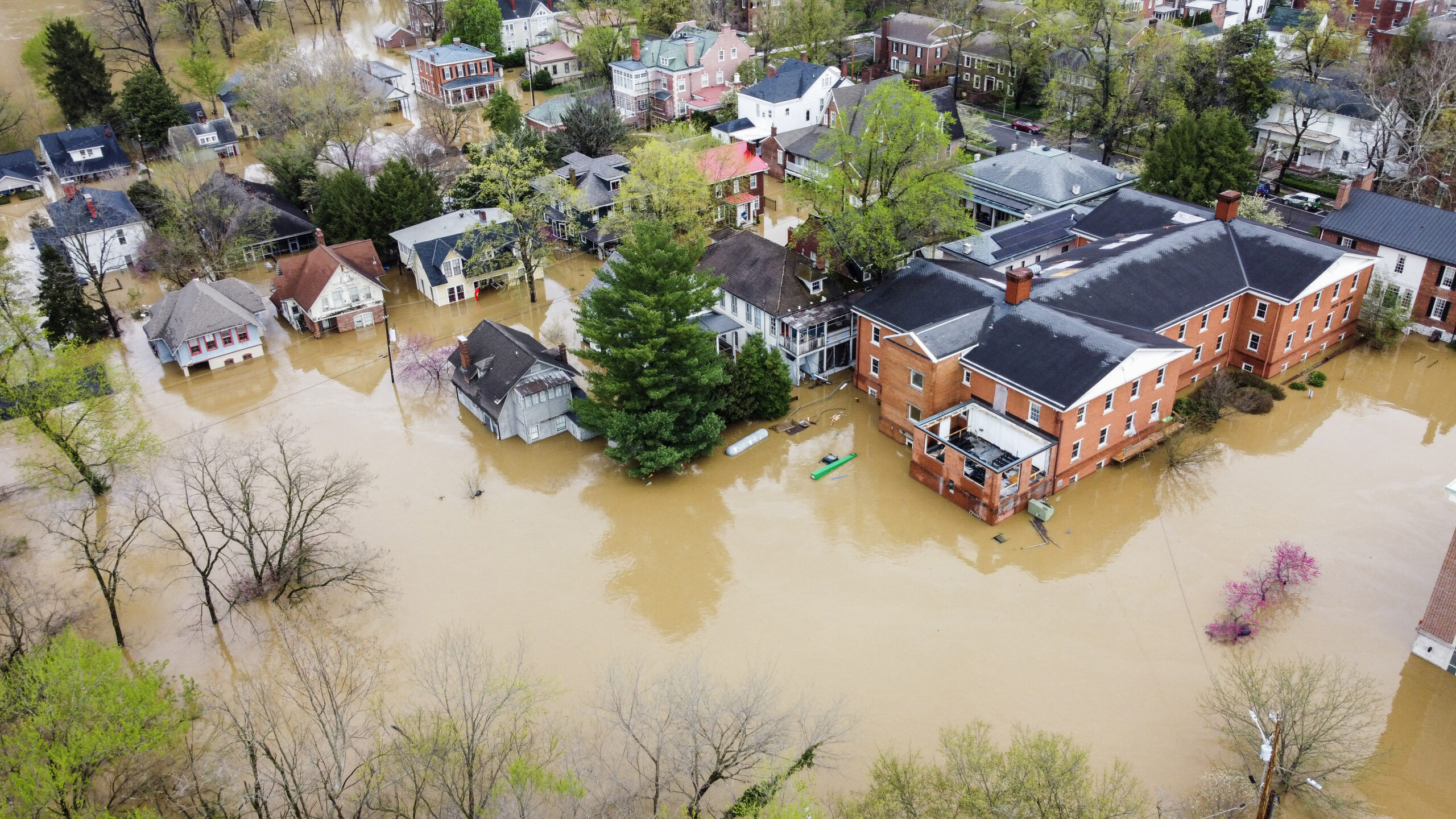 weather forecast, NOAA cuts, National Weather Service, climate change, extreme weather, weather balloons, data collection, weather models, weather predictions, forecasting accuracy, US weather system, budget cuts, understaffing, emergency alerts, weather technology, National Climate Assessment, global warming
