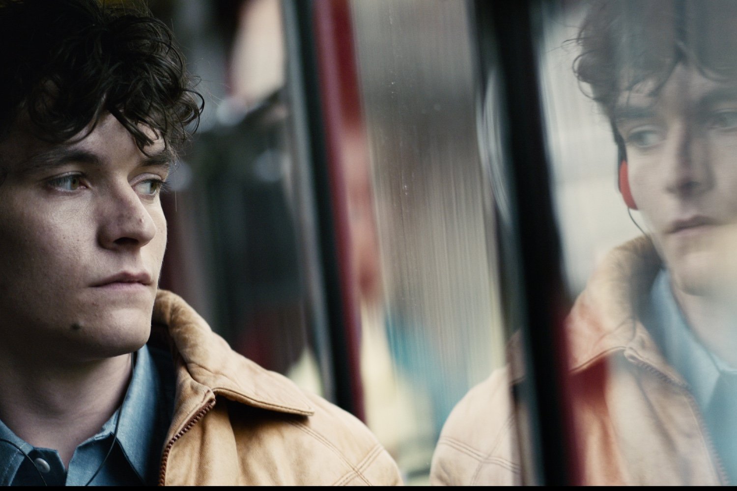 Black Mirror: Bandersnatch, Netflix, interactive content, streaming, removal, Fionn Whitehead, Stefan Butler, Unbreakable Kimmy Schmidt, Kimmy vs the Reverend, Season 7, Thronglets, Plaything, Will Poulter, Colin Ritman, technology, irony, video games, interactive programming
