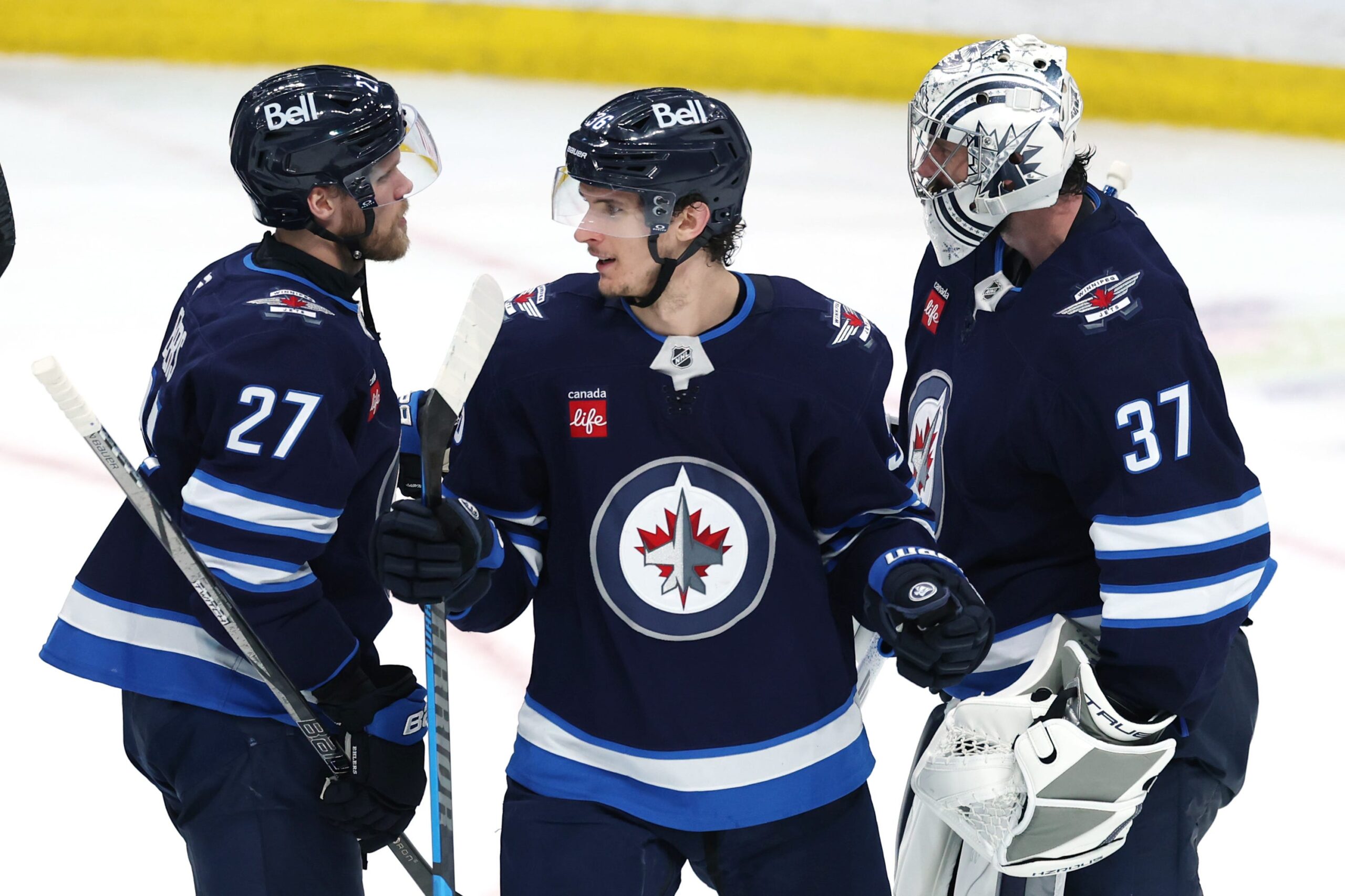 Winnipeg Jets, Dallas Stars, NHL Playoffs, Connor Hellebuyck, Jake Oettinger, Nikolaj Ehlers, Gabriel Vilardi, Adam Lowry, Dylan DeMelo, Vezina Trophy, Hart Trophy, Game 2, Western Conference Semifinal, hockey, shutout, Tyler Seguin, Josh Morrissey, Esa Lindell, Evgenii Dadonov, Jamie Benn, Presidents Trophy
