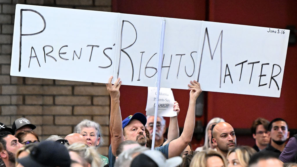 Parental rights, gender transition, social transition, schools, Leon County, Florida, amicus brief, Liberty Justice Center, transgender, minors, children, notification policy, constitutional rights, Littlejohn family, school officials, transgender issues, gender identity, parental notification, attorney general

