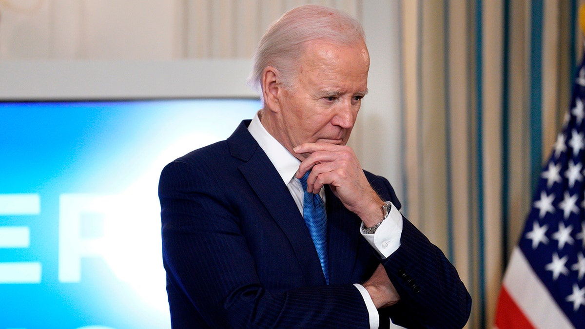 Joe Biden, mental decline, Axios, Alex Thompson, White House, cover-up, media, reporting, Jill Biden, The View, CNN, debate performance, Donald Trump, election, 2024 election, Aldo Beckman Award, White House Correspondents' Association, mainstream media, deception, trust, errors, Fox News

