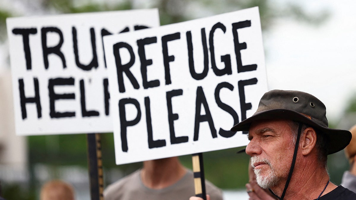 Afrikaners, South Africa, refugees, United States, Trump administration, racial discrimination, Stephen Miller, land expropriation, political asylum, immigration, refugee resettlement, Pretoria, Marco Rubio, US Embassy, South African government
