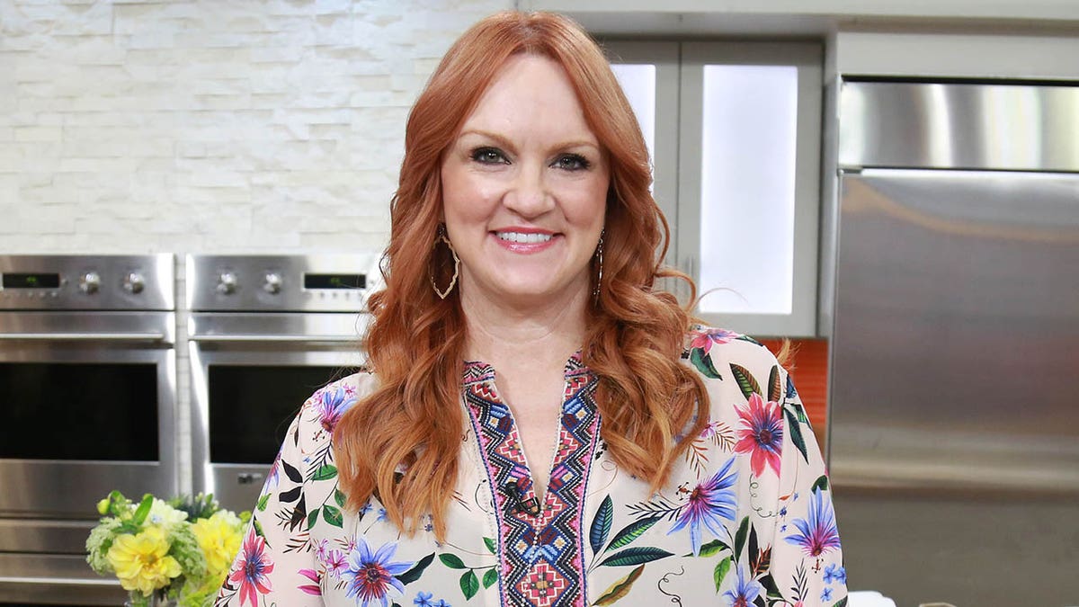 Ree Drummond, Pioneer Woman, weight loss, health journey, diet, exercise, muscle building, protein, Happy Scale app, food, portion control, calorie counting, wine spritzer, celebrity chef
