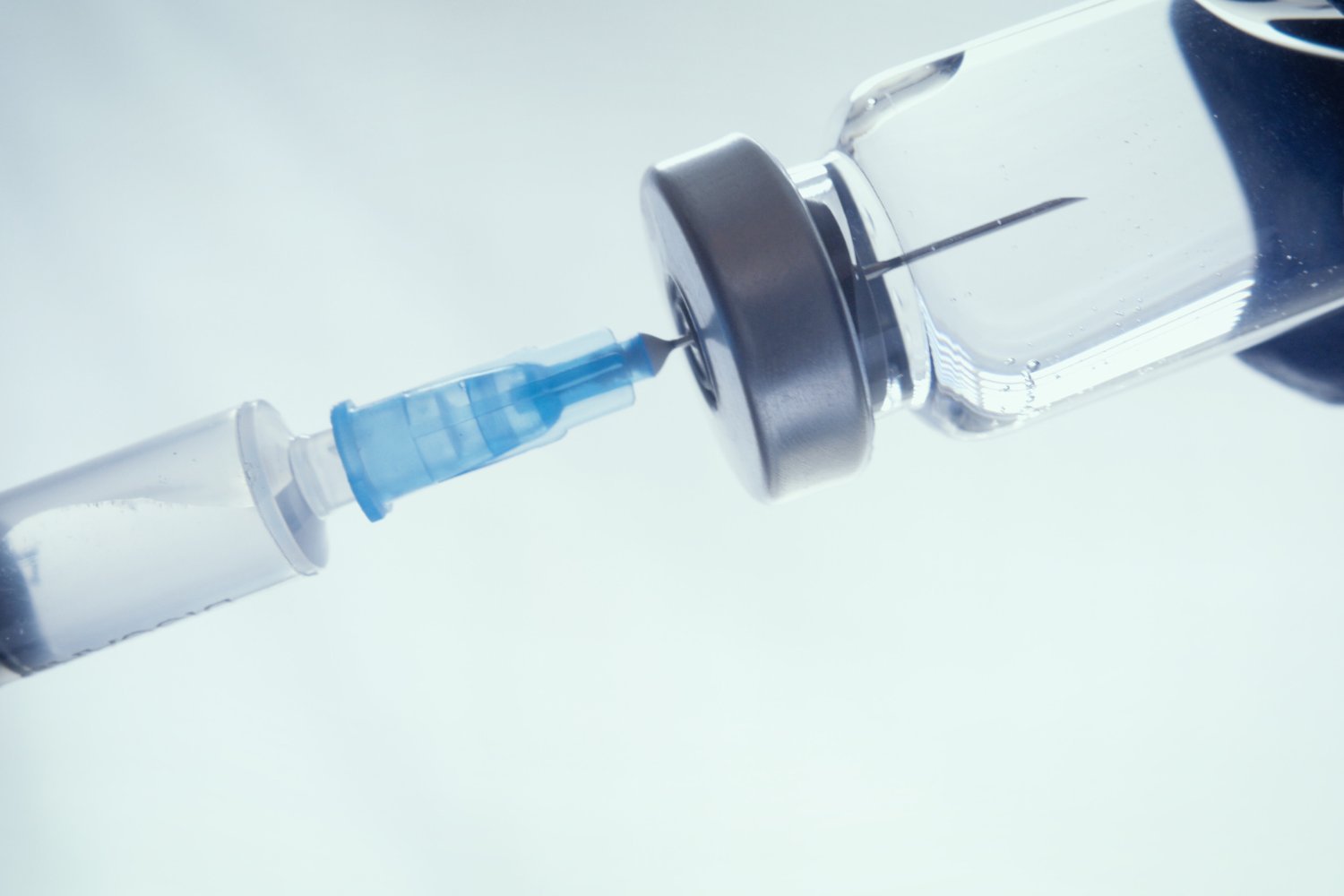 Moderna, mRNA-1083, flu vaccine, COVID-19 vaccine, combination vaccine, FDA approval, Robert F. Kennedy Jr., vaccine policy, clinical trial, placebo-controlled trials, vaccine safety, vaccine efficacy, public health, vaccine development, mRNA vaccine skepticism
