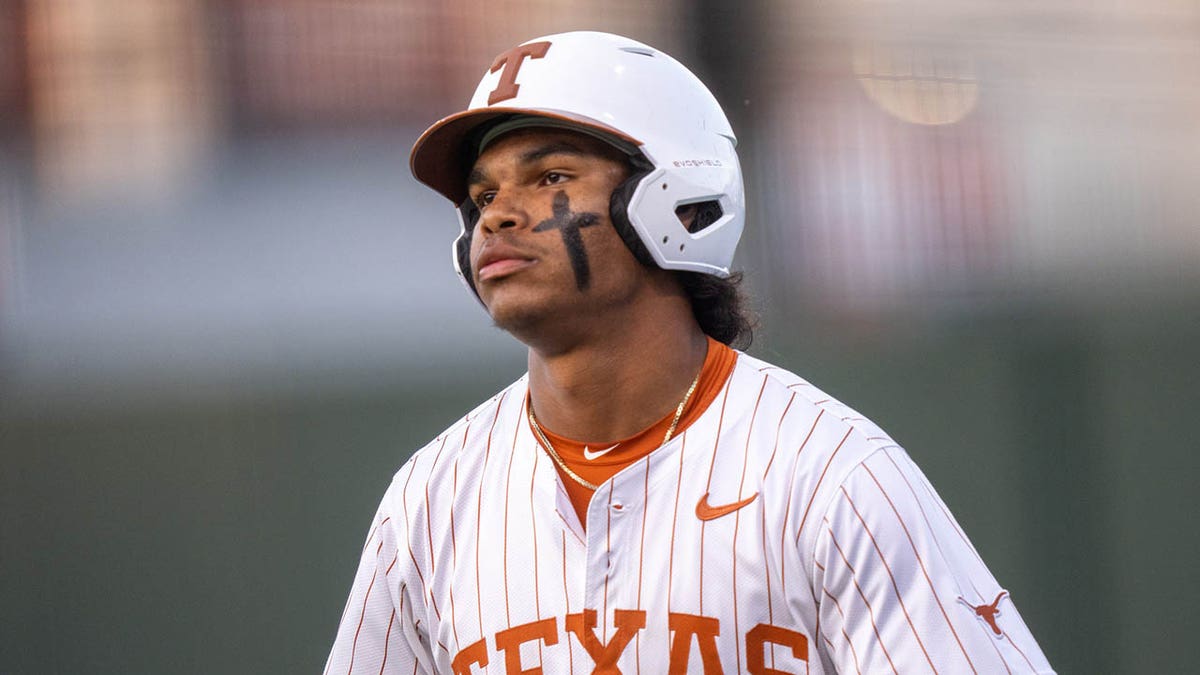 Florida Gators, Texas Longhorns, baseball, Jonah Williams, college baseball, NCAA, sportsmanship, taunting, controversy, college sports
