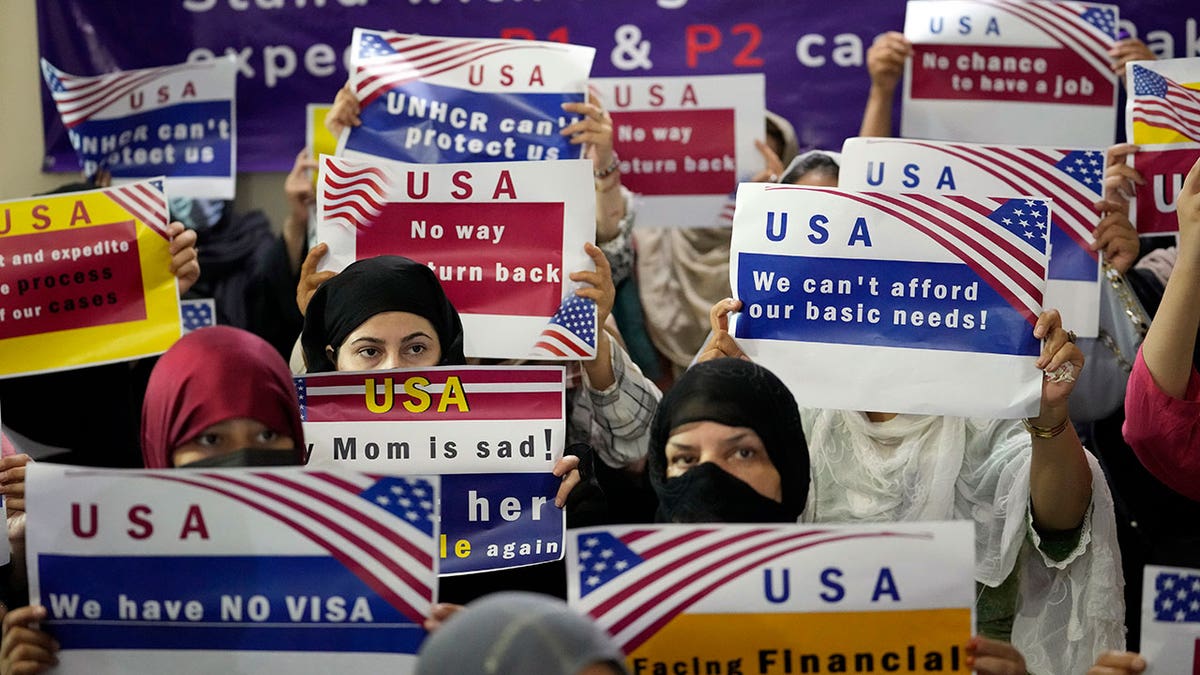 Donald Trump, Afghan Christians, deportation, religious persecution, evangelicals, religious liberty, Department of Homeland Security, parole, asylum, Afghan Adjustment Act, Lindsey Graham, border security, legal immigration, refugees, Southern Baptist Convention, Lifeway Research, Open Doors, Christian refugees, persecution, faith, Jesus
