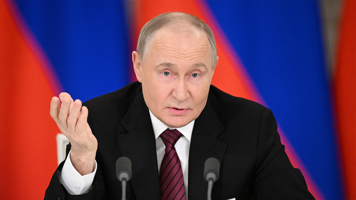 Vladimir Putin, Ukraine, Russia, negotiations, ceasefire, peace talks, Istanbul, Volodymyr Zelenskyy, Donald Trump, Turkey, Tayyip Erdoğan, war in Ukraine, Russia-Ukraine conflict, international security, NATO, European Union, drone attacks, sanctions, diplomacy, conflict resolution
