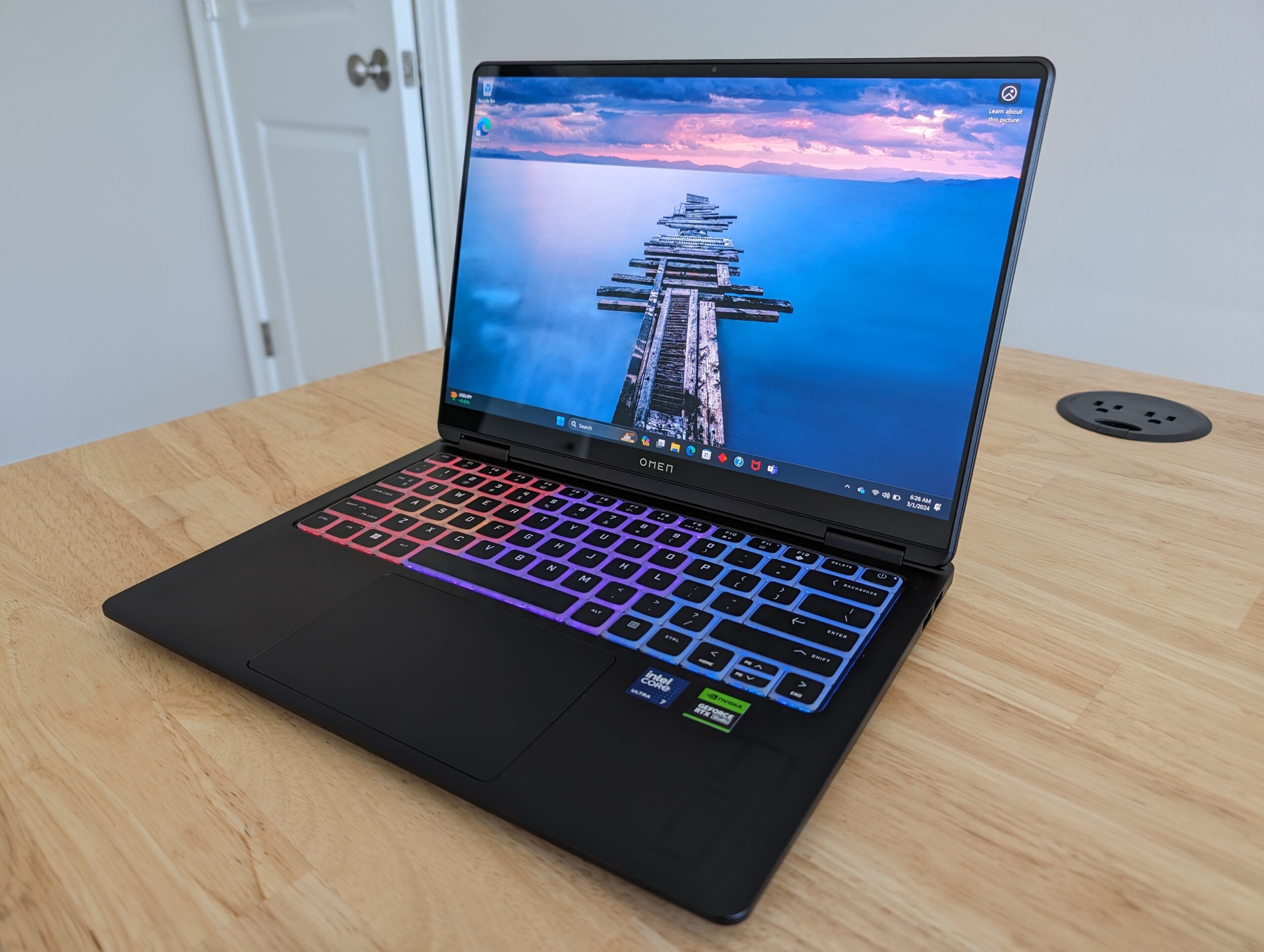 HP Omen Transcend 14, laptop deal, Best Buy, RTX 4060 laptop, OLED laptop, gaming laptop, Intel Core Ultra 7 155H, 14-inch laptop, laptop review, Editors' Choice award
