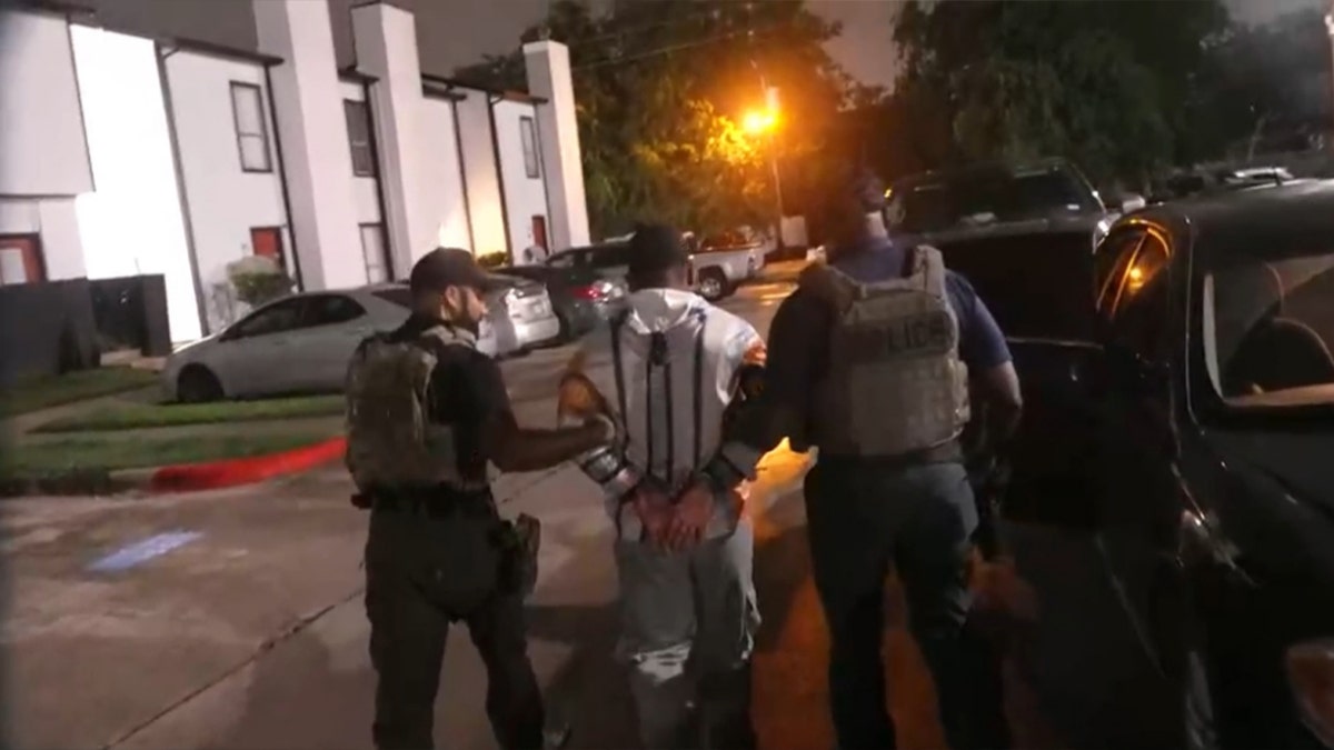ICE, Immigration and Customs Enforcement, illegal immigrants, Houston, Texas, criminal migrants, deportation, public safety, murder, homicide, robbery, assault, aggravated assault, driving while intoxicated, narcotics, forgery, fraud, obstruction, resisting arrest, sexual assault, child sexual assault, smuggling aliens, terroristic threat, vehicle theft, weapons offense, gang members, removal orders, El Paso, border security
