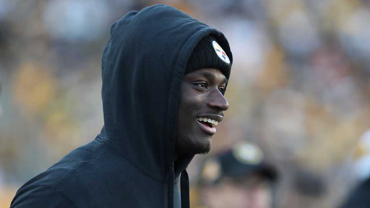 George Pickens, Dallas Cowboys, Pittsburgh Steelers, NFL, Omar Khan, Artificial Intelligence, AI, Instagram, Social Media, Trade, Wide Receiver, Mike Tomlin, Controversies, Sports, Football, News
