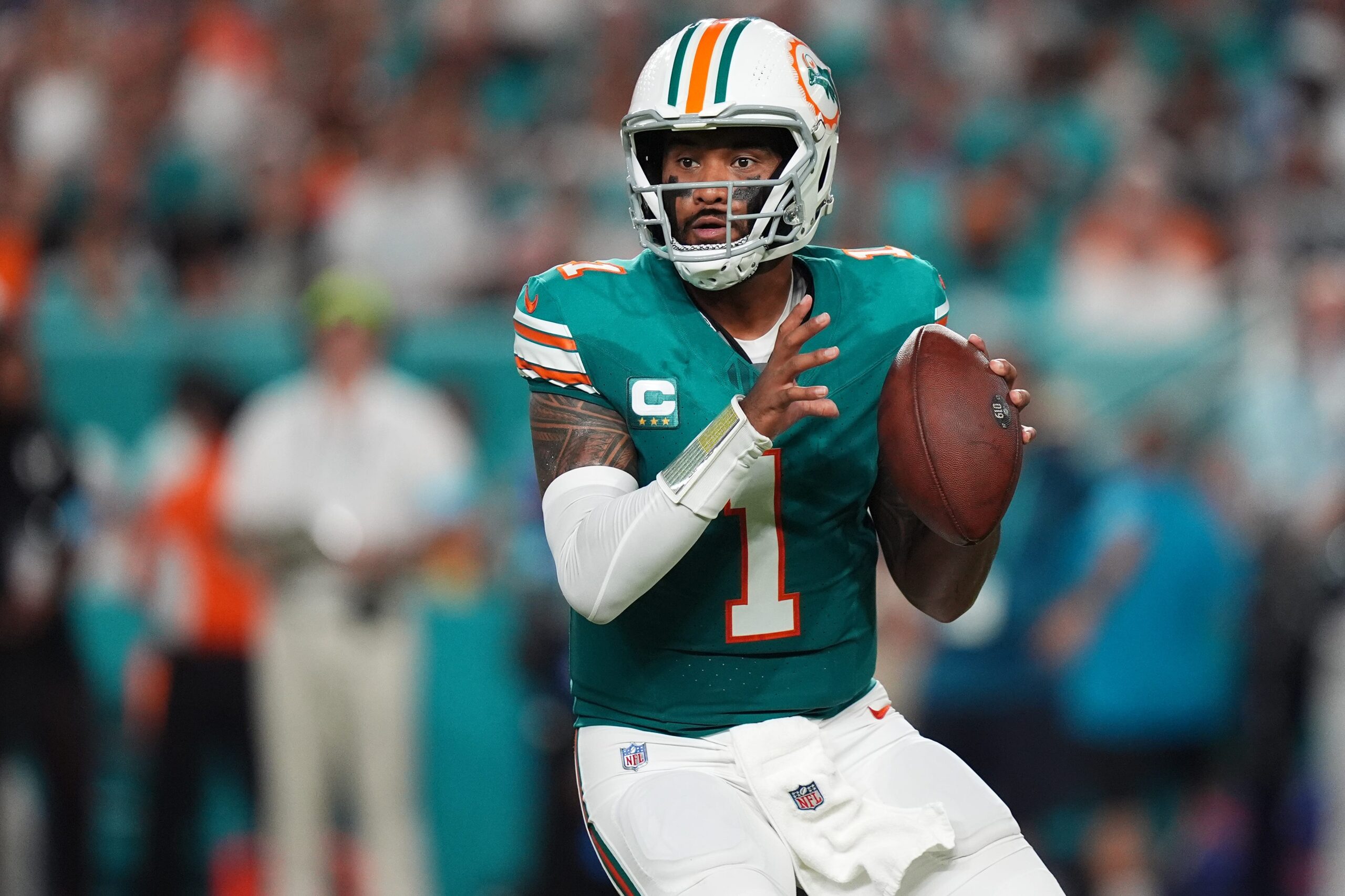Miami Dolphins, Washington Commanders, NFL, Spain, Madrid, Bernabéu Stadium, Week 11, Jayden Daniels, Tua Tagovailoa, Mike McDaniel, Stephen Ross, NFL International Games, Football

