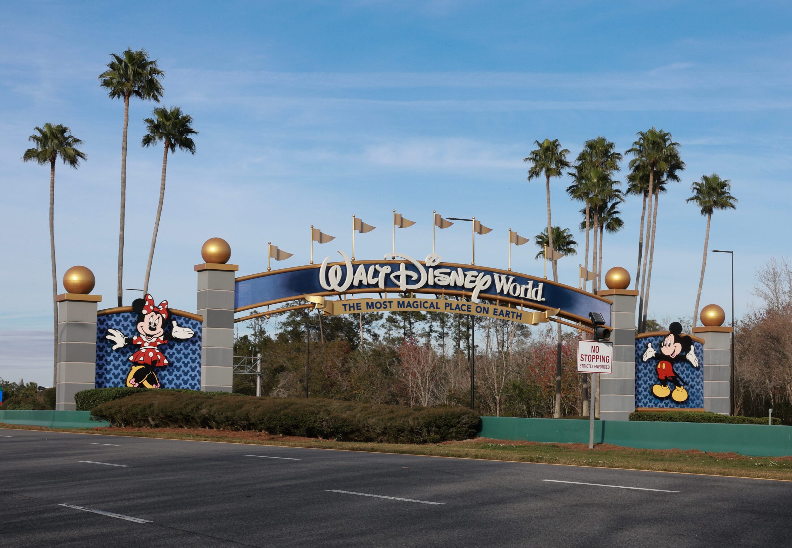Disney World, Disney, Disney Cost, Disney Prices, Disney Vacation, Disney Budget, Disney Tips, Florida Resident Disney Tickets, Disney World Planning, Disney World Holidays, Stowell, Disney World Alcohol, Hollywood Studios, Disney Springs
