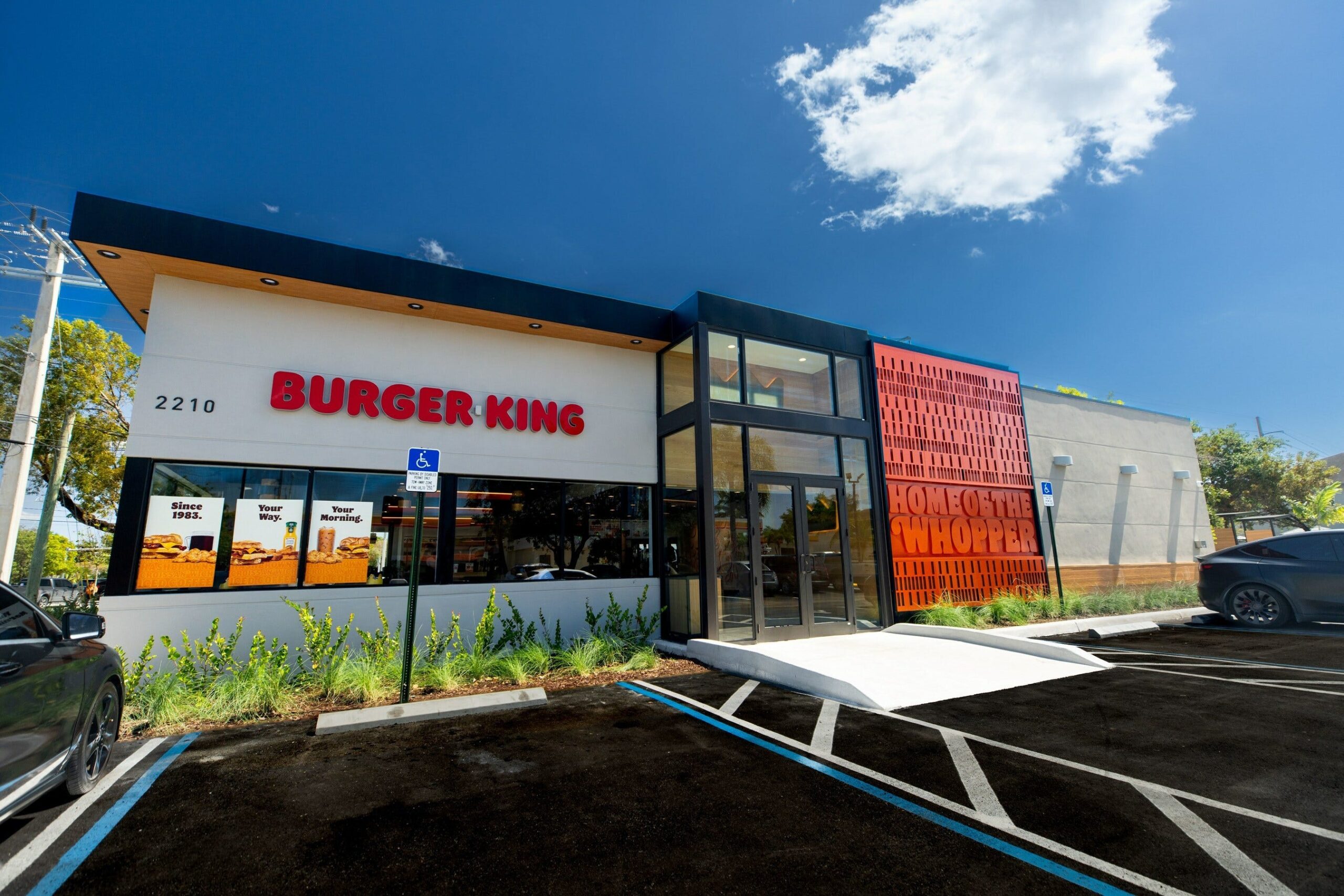 Burger King, fast food, restaurant remodel, Reclaim the Flame, Restaurant Brands International, RBI, Joshua Kobza, Sizzle, digital ordering, drive-thru, sales slump, McDonalds, Wendys, Consolidated Burger Holdings, bankruptcy, Mike Snider
