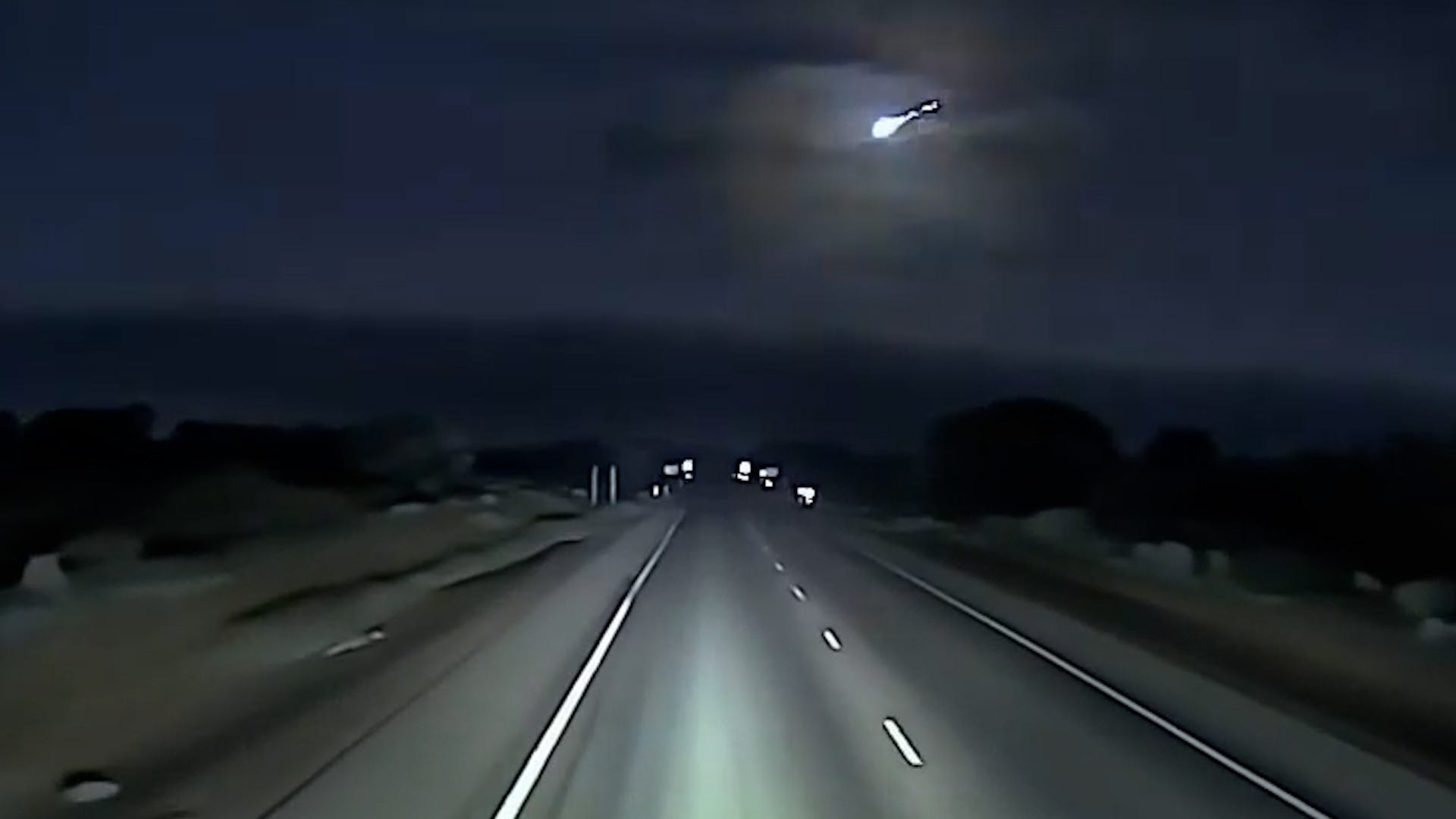 Western Australia, shooting star, meteor, bolide, fireball, Coolgardie, Brian Robbins, Perth Observatory, space rock, iron meteor, Central Wheatbelt
