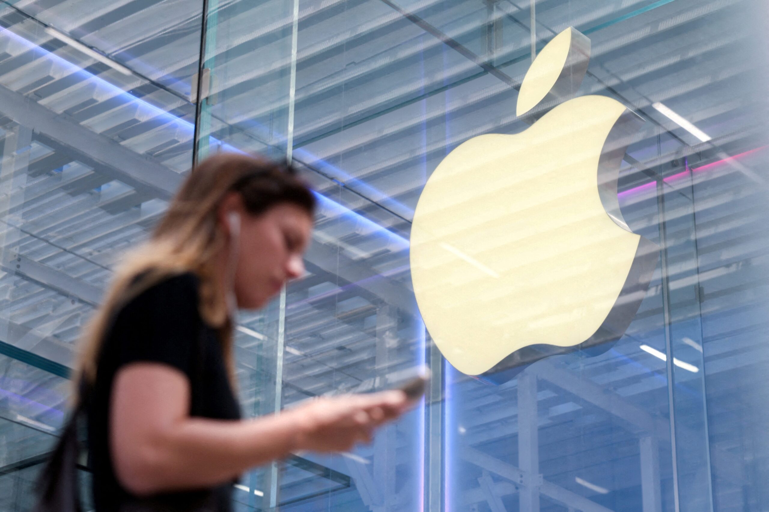 Apple, accessibility features, Vision Pro, braille, visually impaired, iPhone, iPad, Mac, Braille Access, Be My Eyes, zoom, dyslexia, low vision, assistive technology, mixed-reality headset, digital accessibility, screen reader, assistive devices, Apple accessibility policy, accessibility updates, accessibility
