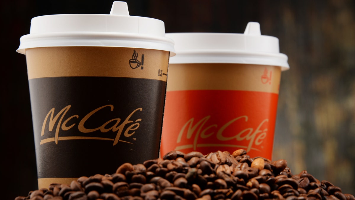 McDonalds coffee, McCafé, coffee review, best fast food coffee, Arabica beans, Rainforest Alliance, coffee taste, coffee quality, senior cup, coffee blend, Mike Lingo, coffee beans, coffee roast, coffee flavor, fast food breakfast
