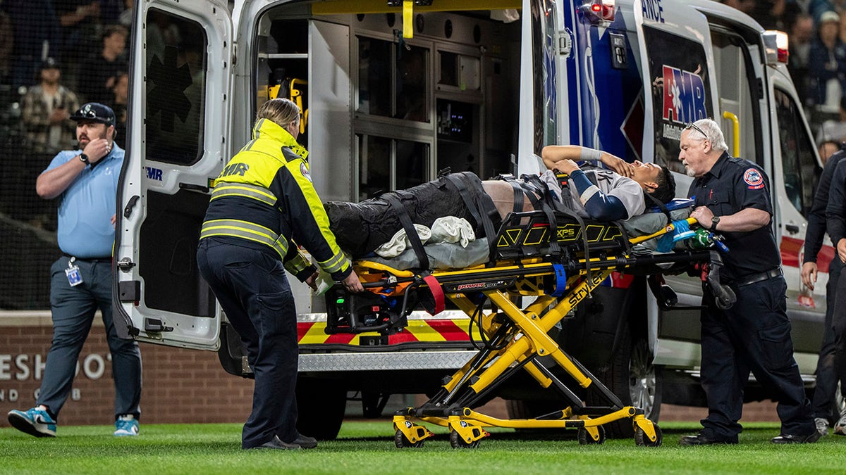 Oswaldo Cabrera, New York Yankees, ankle injury, baseball, Aaron Judge, Cal Raleigh, T-Mobile Park, Seattle Mariners, MLB, sports, injury update, ambulance, stretcher, Yankees, Aaron Boone
