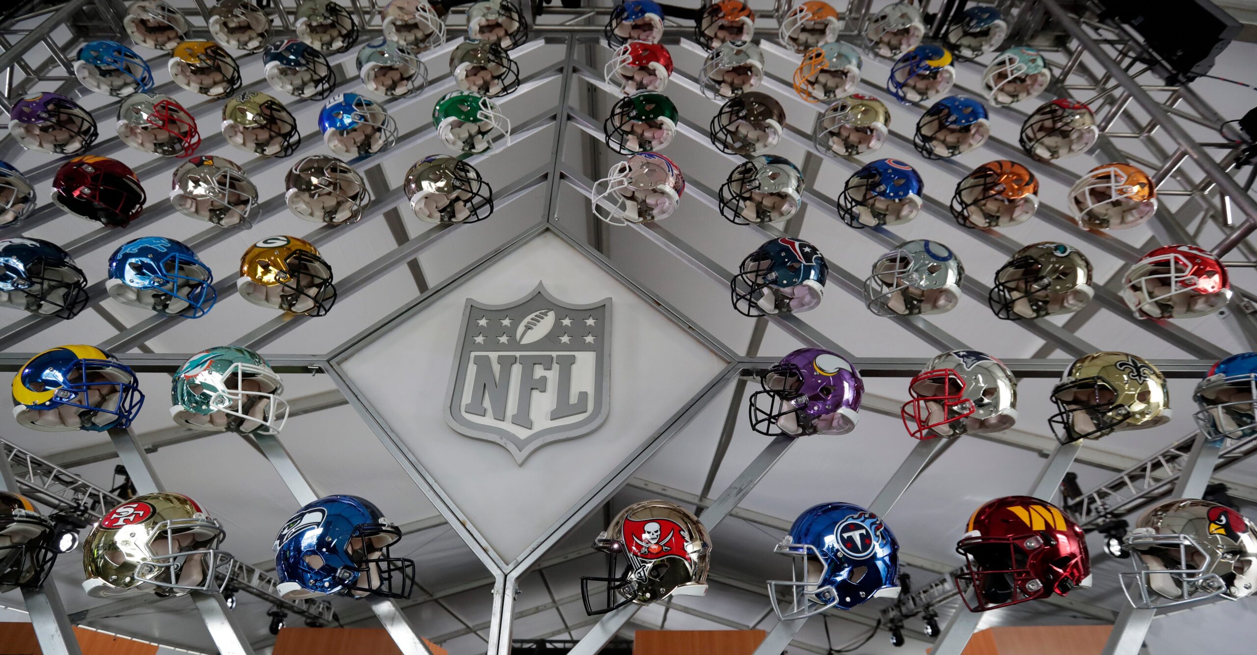 NFL schedule, strength of schedule, 2025 NFL season, NFL predictions, NFL analysis, football schedule, NFL rankings, hardest schedule, easiest schedule, NFL teams, NFL playoffs, Kansas City Chiefs, Philadelphia Eagles, New York Giants, Chicago Bears, Detroit Lions, Dallas Cowboys, Minnesota Vikings, Washington Commanders, Baltimore Ravens, Los Angeles Chargers, San Francisco 49ers, NFL news, NFL standings, NFL division winners, AFC, NFC, NFL games
