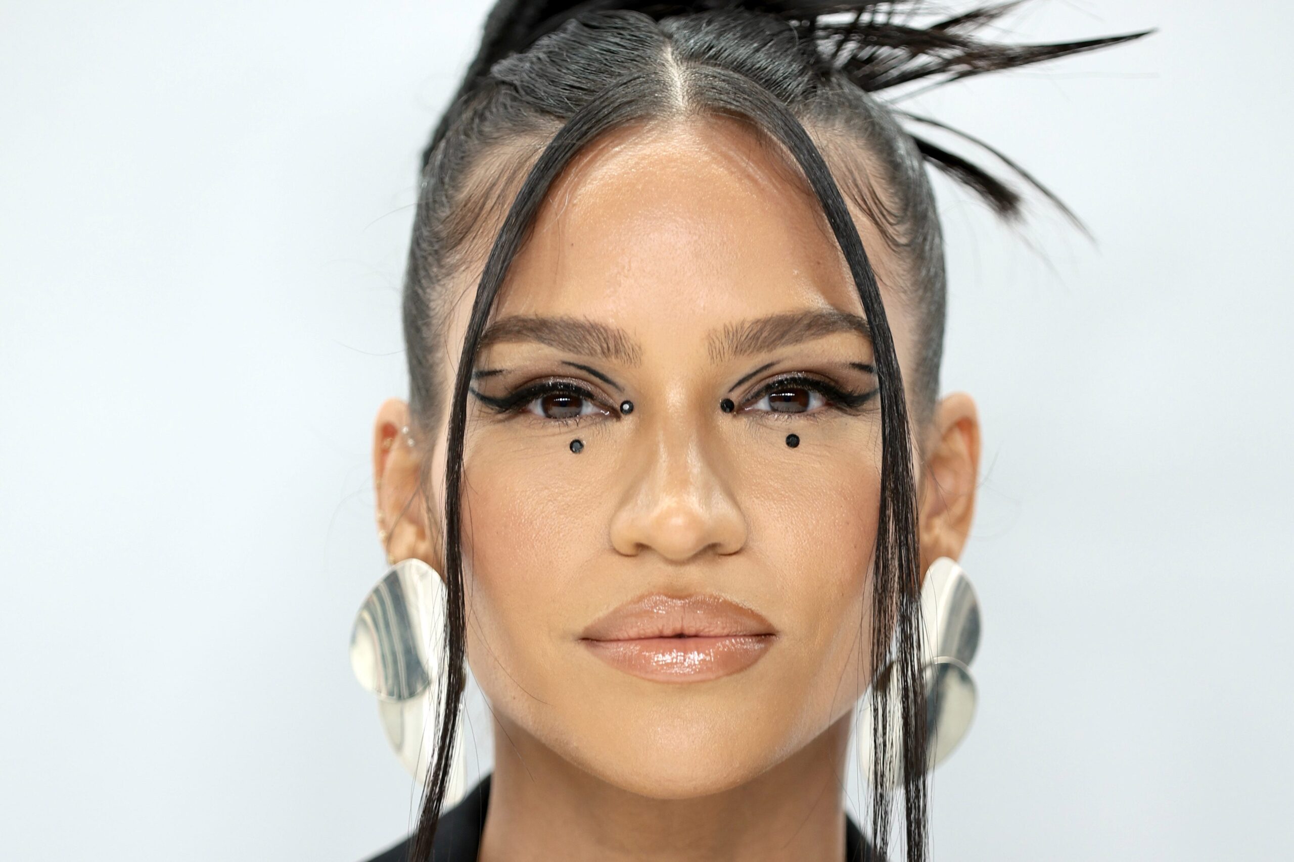Cassie, Casandra Ventura Fine, Sean Diddy Combs, Diddy, sex trafficking, racketeering, RICO, sexual assault, physical abuse, Me & U, lawsuit, settlement, hotel surveillance video, trial, testimony, freak offs, criminal charges, prosecution, star witness, court, music mogul, sex crimes, transportation to engage in prostitution
