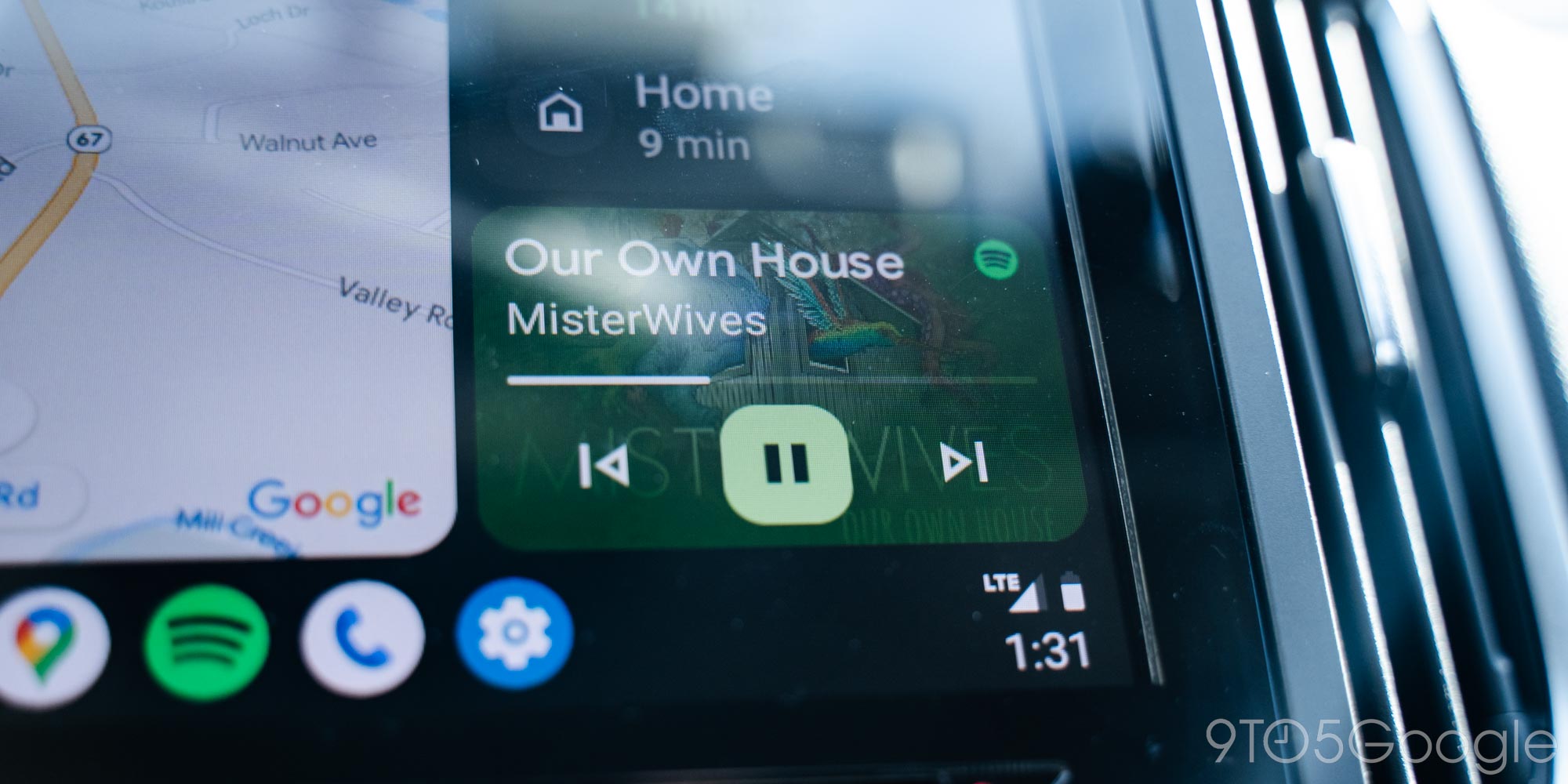 Android Auto, media player, button layout, UI change, dashboard widget, muscle memory, Spotify, YouTube Music, v14.4 beta, Google, car infotainment, driving, technology

